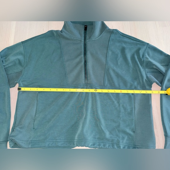 NWOT Athleta Seasoft Rib 1/4 Zip Popover Pine Green Medium - Picture 7 of 9